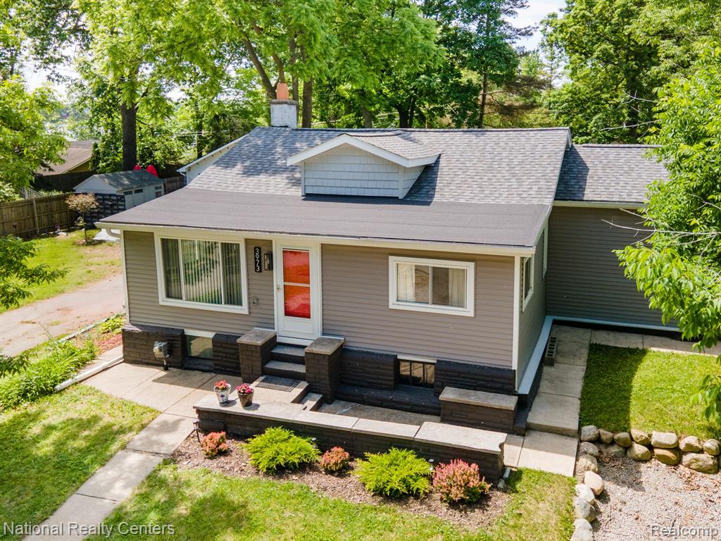 3973 Oak Knoll Road, Waterford, MI 48328 — Photo 2