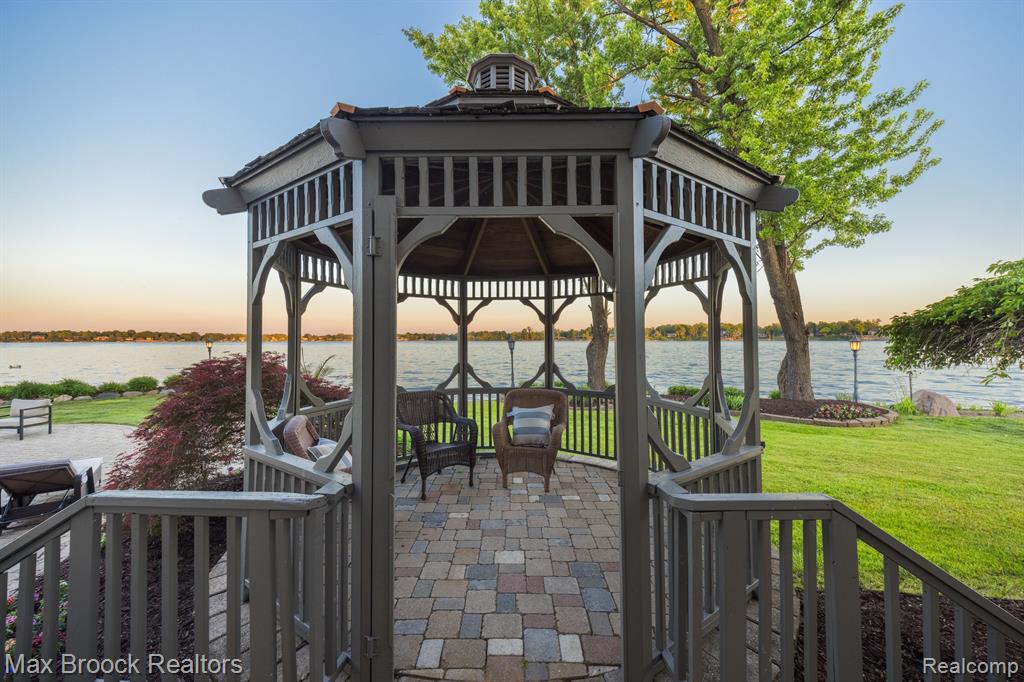4659 LINWOOD Street, West Bloomfield, MI 48324 — Photo 78