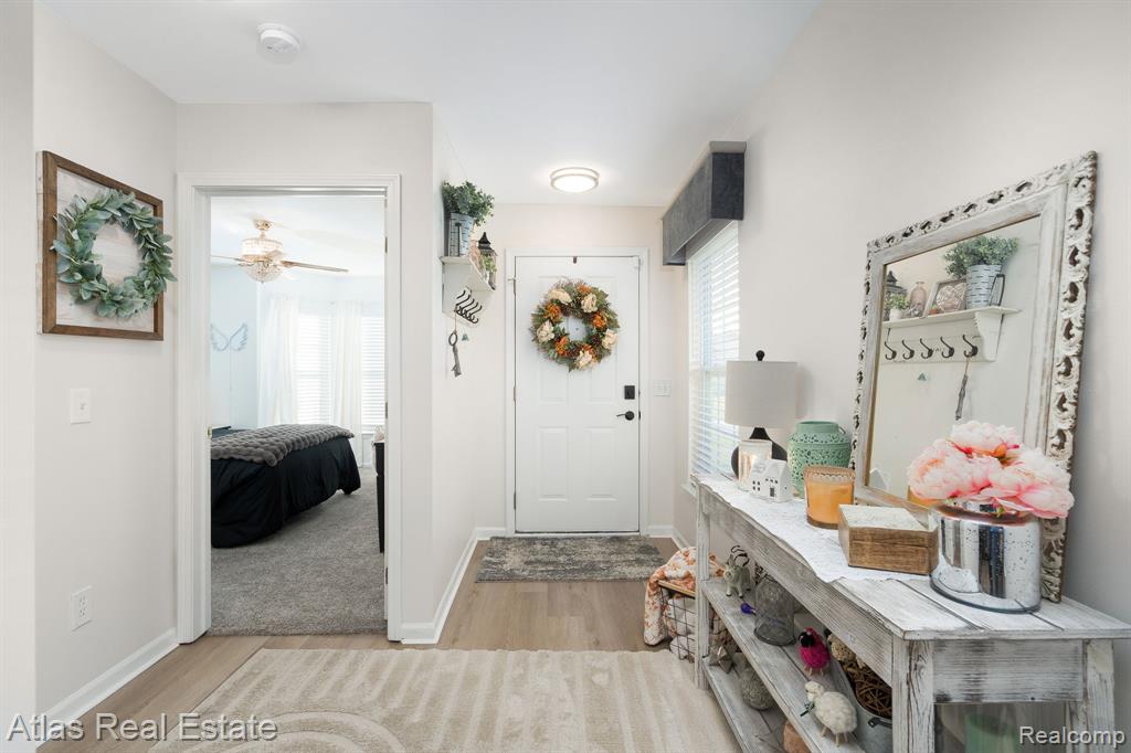 5864 Augusta Lane, Grand Blanc, MI 48439 — Photo 8