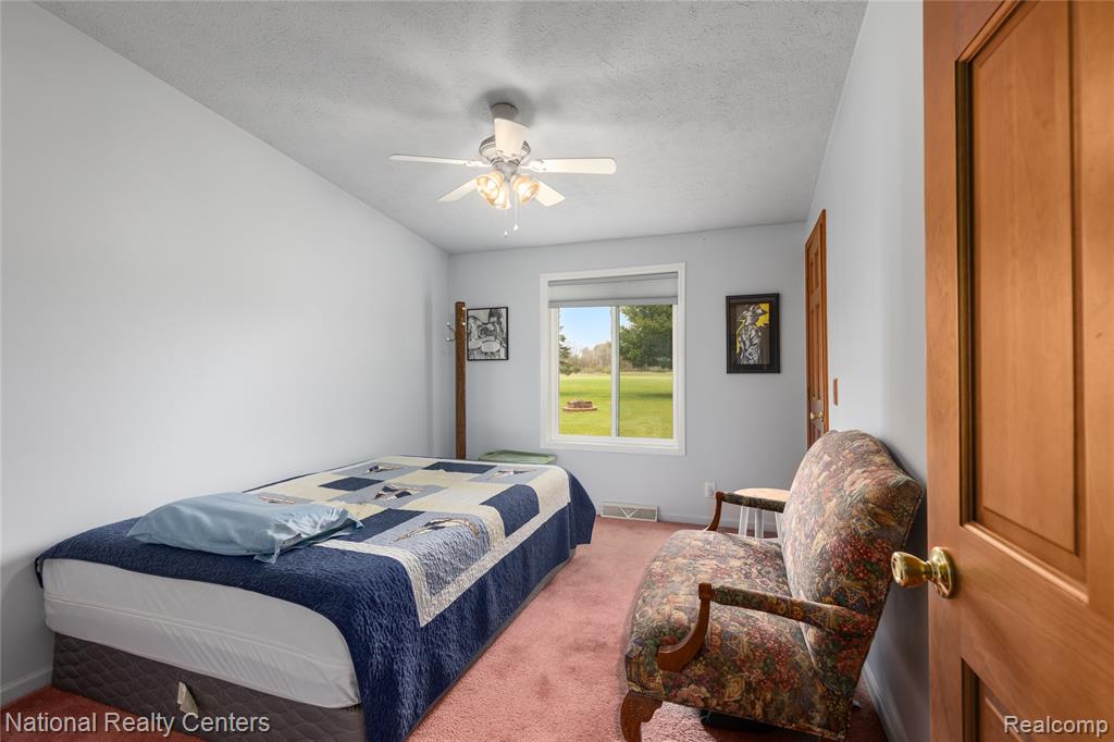 880 West Avenue, Big Rapids, MI 49307 — Photo 13