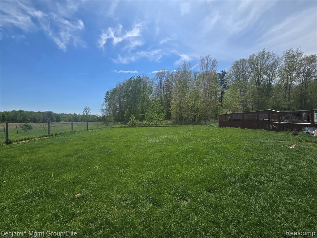 6827 Lapeer Road, Kimball, MI — Photo 16