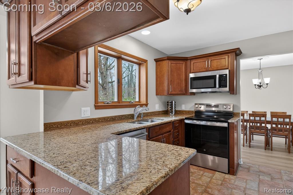 2031 Saint Clair Drive, Highland, MI — Photo 29