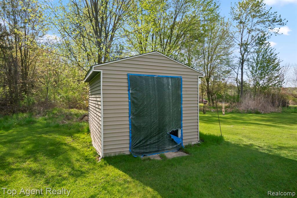 54951 Ridge Road, New Baltimore, MI 48047 — Photo 15