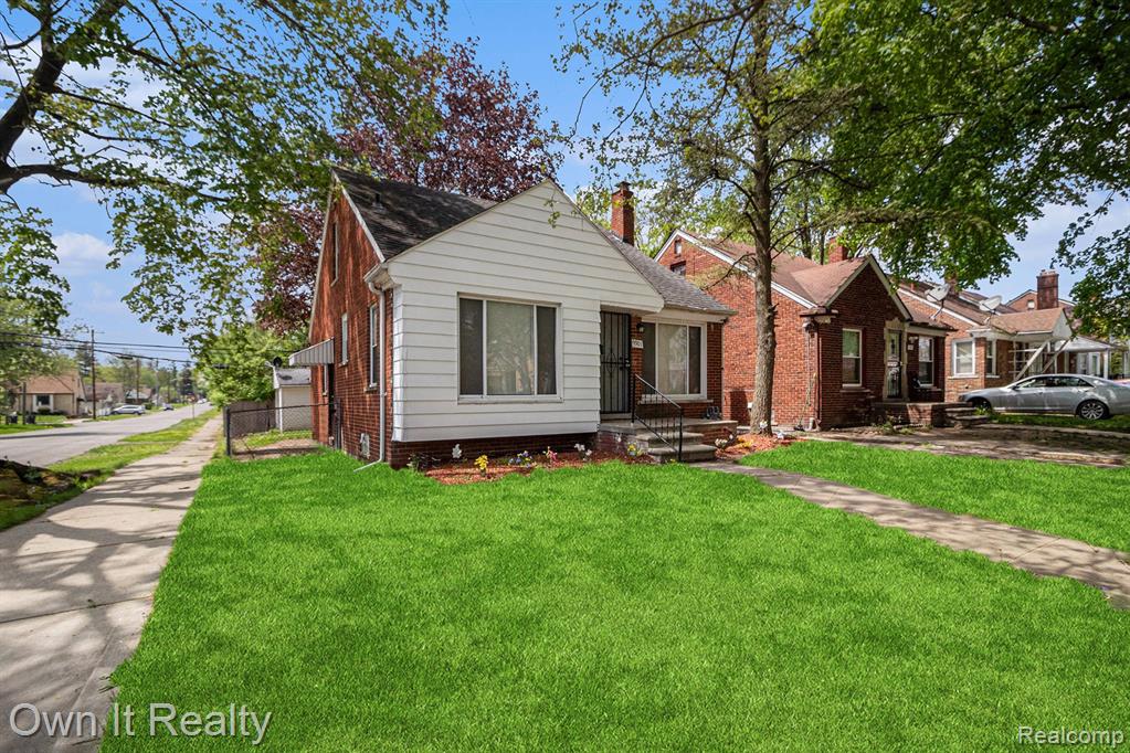 9901 CHATHAM, Redford, MI 48239 — Photo 2