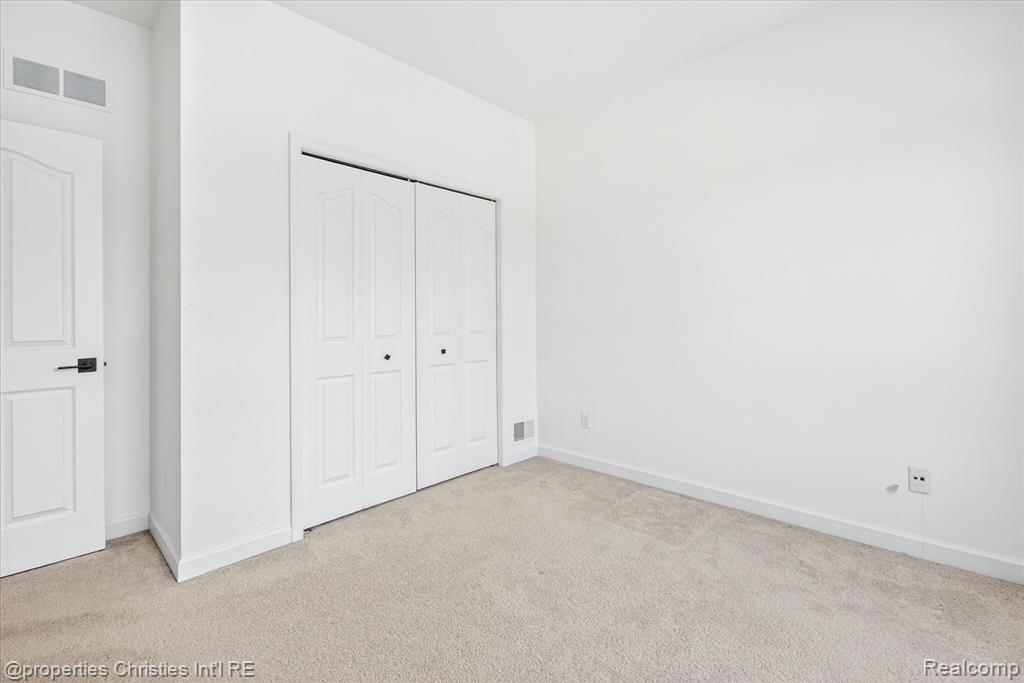 16502 Cypress Court, Northville, MI 48168 — Photo 29