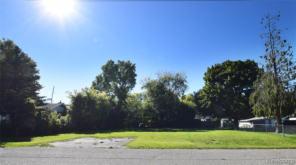 1029 W Williamson Avenue, Flint, MI 48507
