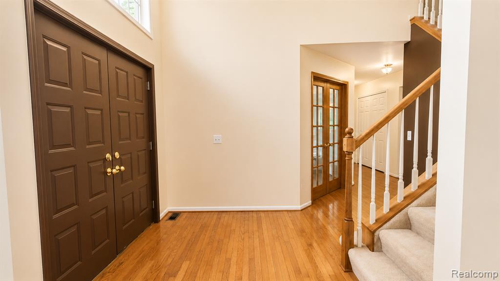 7622 Park Meadow Lane, West Bloomfield, MI 48324 — Photo 11