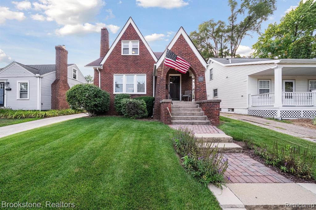 718 Irving Avenue, Royal Oak, MI 48067 — Photo 4