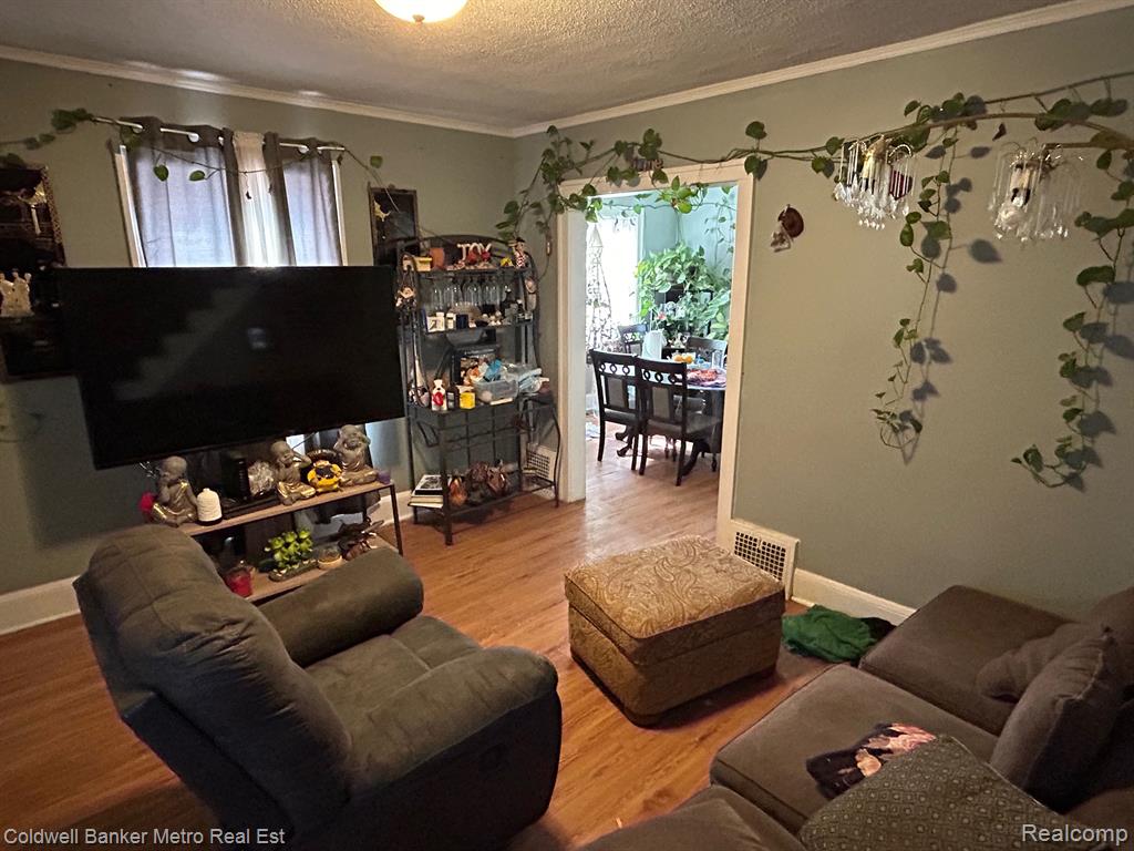 669 N PERRY Street, Pontiac, MI 48342 — Photo 3