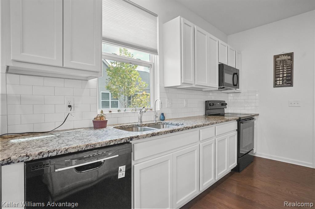 8237 Alyssa Drive, Brighton, MI 48116 — Photo 9