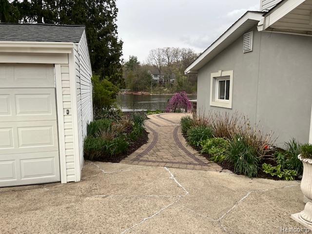 472 Shorewood Court, Lake Orion, MI 48362 — Photo 38