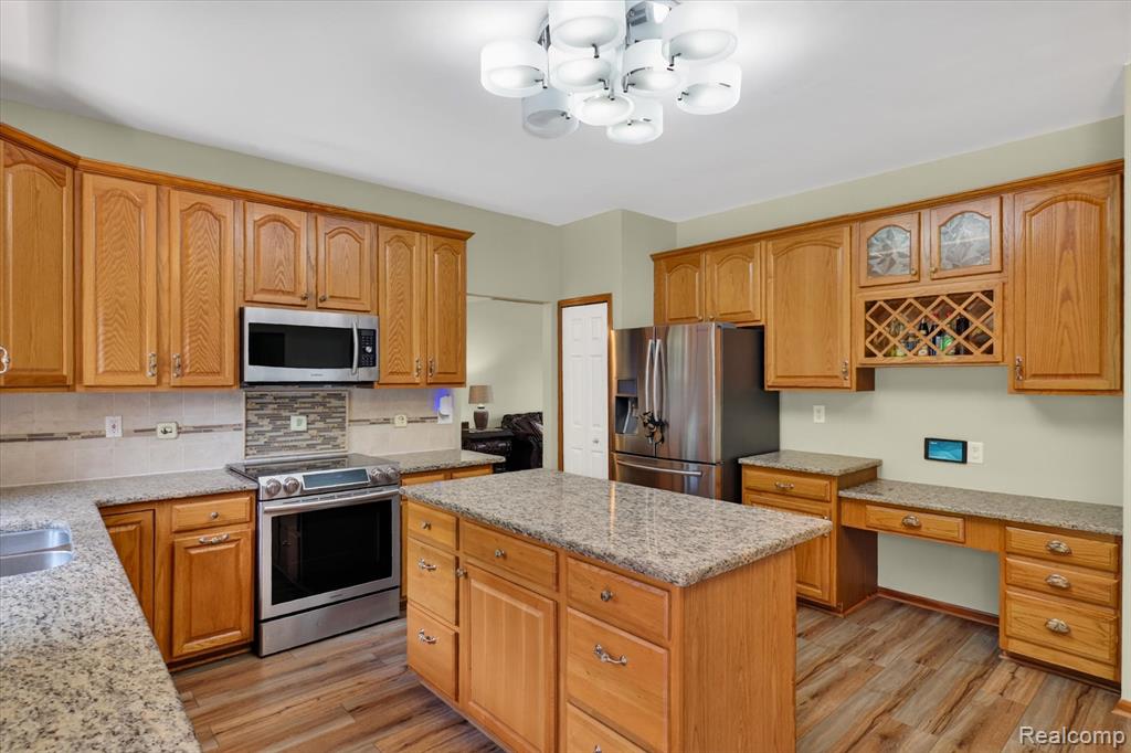 7340 Briargate Drive, Canton, MI 48187 — Photo 17