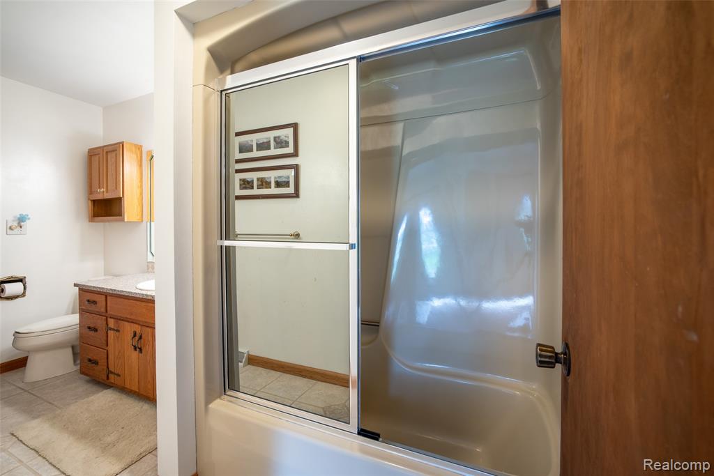6240 Lakeshore Road N, Palms, MI 48465 — Photo 22