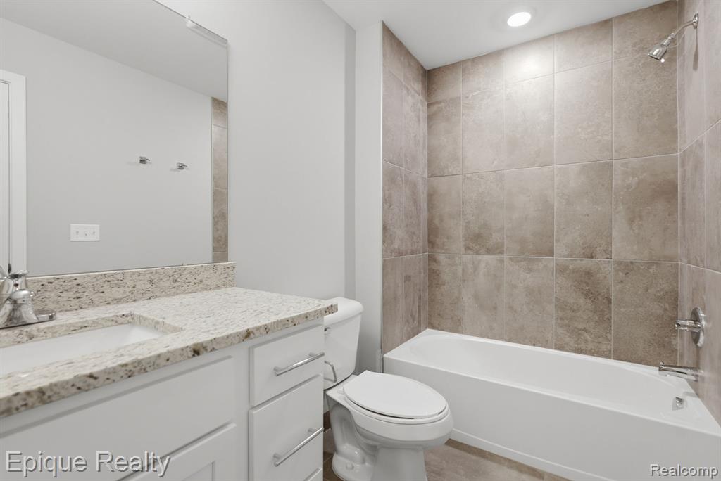 25495 Grandview Lane, 25, Novi, MI — Photo 15