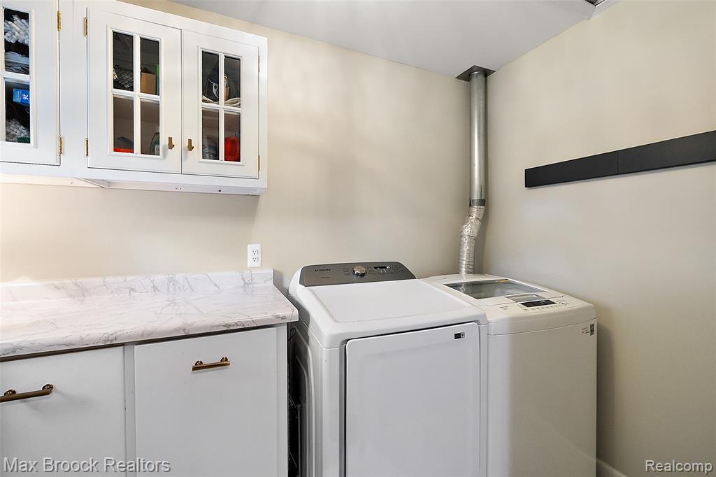 692 Bennington Drive, Bloomfield Hills, MI 48304 — Photo 25