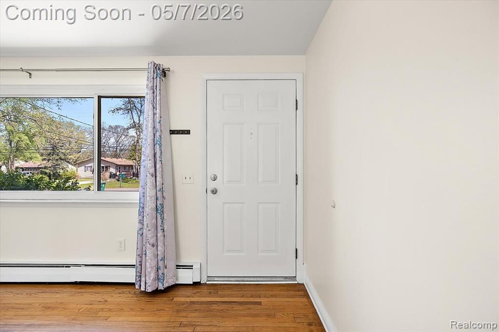 2795 Woodbury Street, Walled Lake, MI 48390 — Photo 8