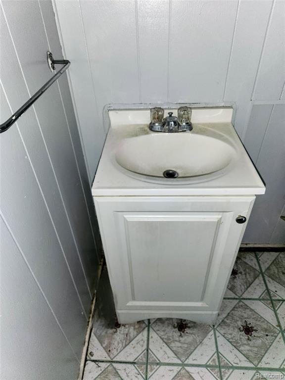 8210 Meyers Road, Detroit, MI 48228 — Photo 7