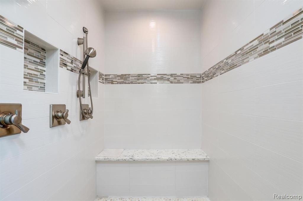 3960 HARVEST CREEK Court, Rochester, MI 48306 — Photo 46