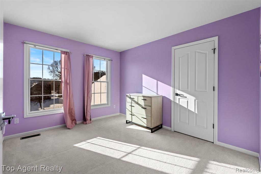 668 Berridge Circle, Lake Orion, MI — Photo 33