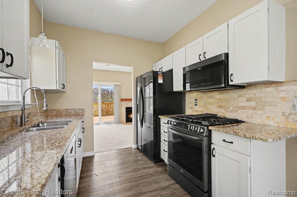 41450 Cornell Drive, Novi, MI 48377 — Photo 11
