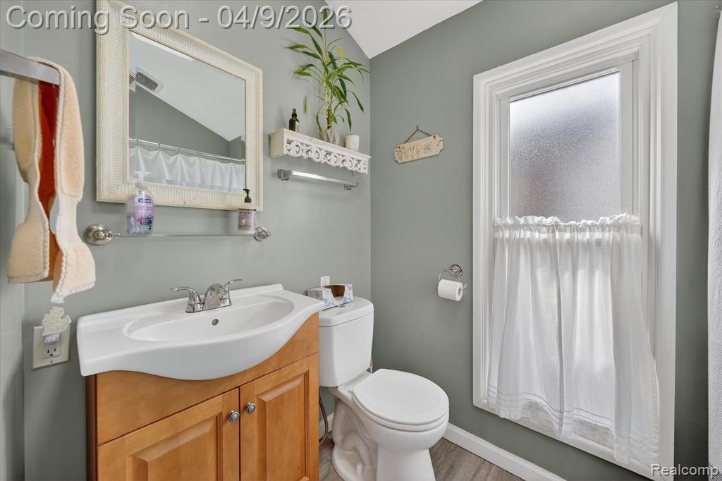 29100 Tawas Street, Madison Heights, MI 48071 — Photo 12