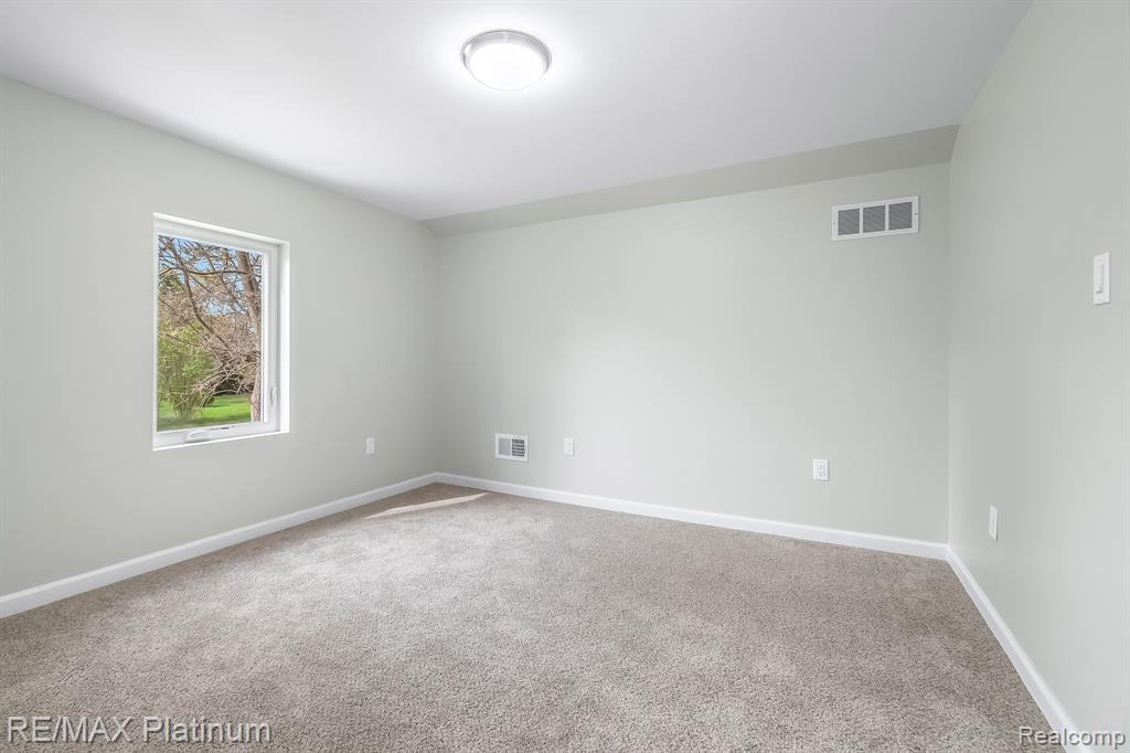 43680 BURTRIG Road, Belleville, MI 48111 — Photo 22