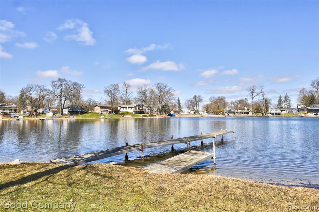 9526 Montgold Avenue, White Lake, MI — Photo 52