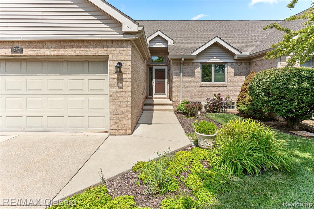 227 Edington Circle, Canton, MI 48187 — Photo 2