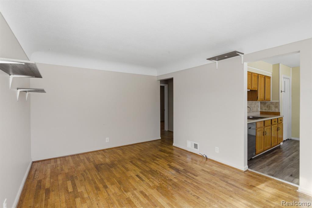 1271 Donaldson Boulevard, Flint, MI 48504 — Photo 5
