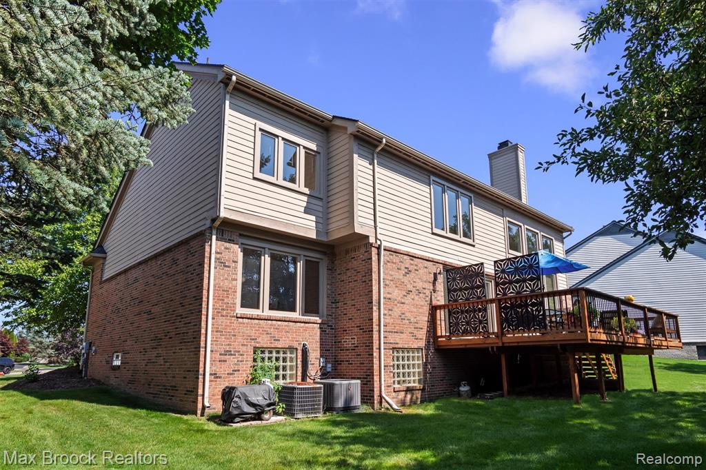 5101 Village Commons Drive, West Bloomfield, MI — Photo 59