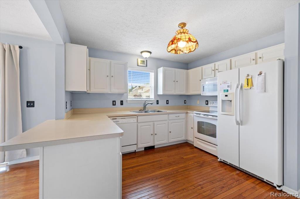 112 Turtle Trace, Pinckney, MI 48169 — Photo 12