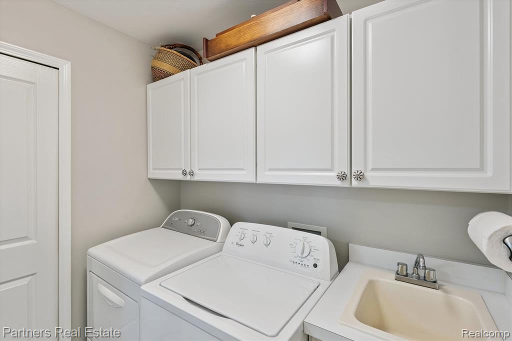 4757 Roundtree Drive, Brighton, MI 48116 — Photo 36