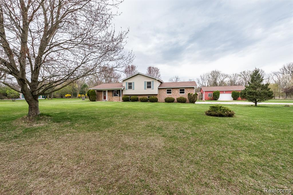 3672 W NORTH TERRITORIAL Road, Whitmore Lake, MI 48189 — Photo 5