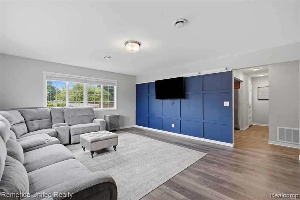 6109 Grand River Avenue, Brighton, MI 48114 — Photo 16