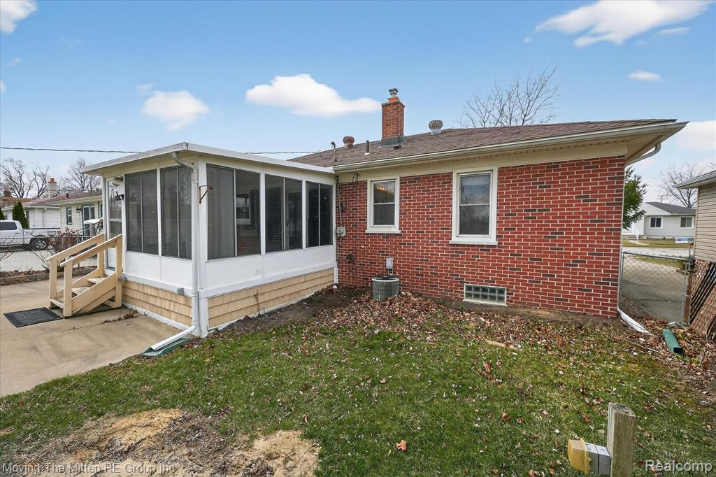 17049 Reno Street, Riverview, MI 48193 — Photo 41