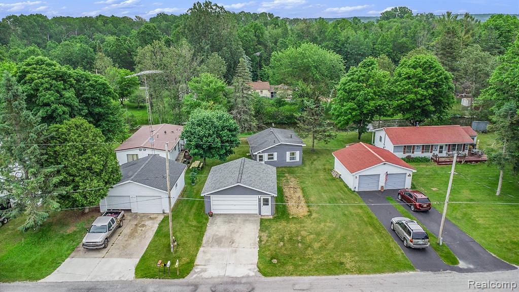 6954 LAKEVIEW Drive, Hubbard Lake, MI 49747 — Photo 27
