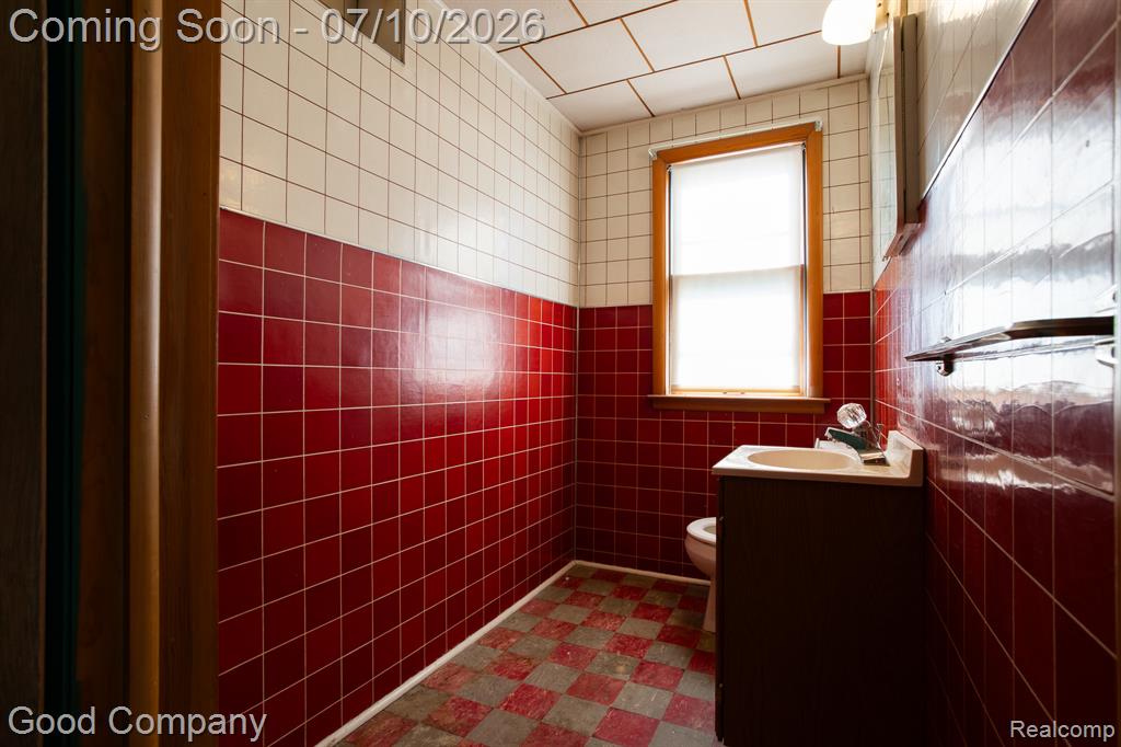 723 Pine Street, Wyandotte, MI 48192 — Photo 30