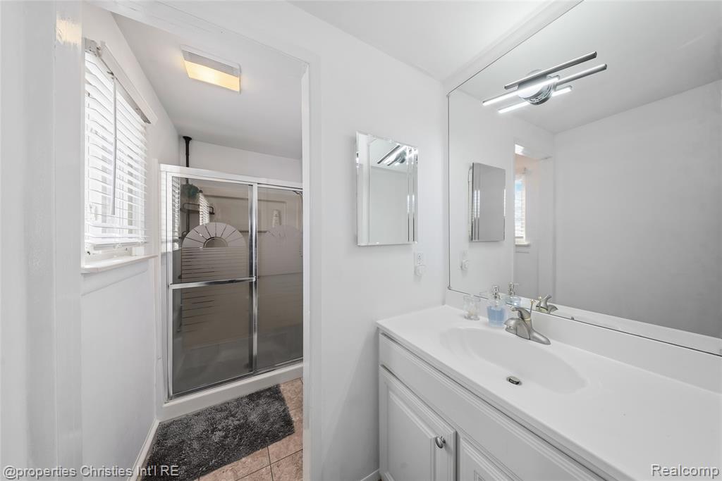 44035 Westminister Way, Canton, MI 48187 — Photo 19