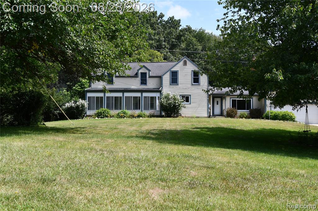 9039 Peer Road, South Lyon, MI 48178