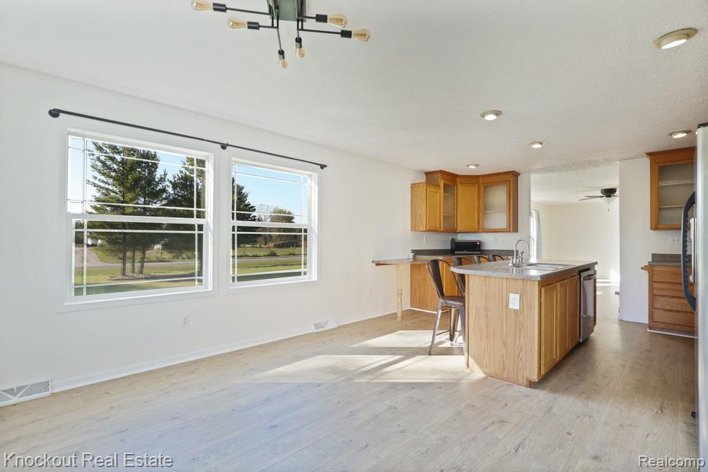 6977 Rathbun Road, Birch Run, MI 48415 — Photo 19