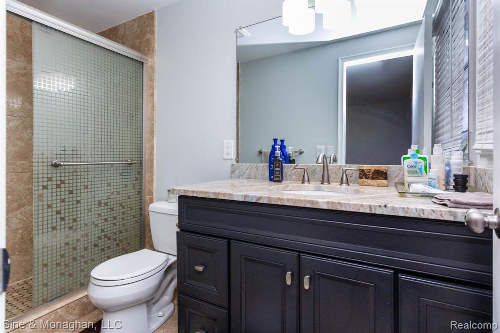 5082 Westmoreland Drive, Troy, MI 48085 — Photo 18