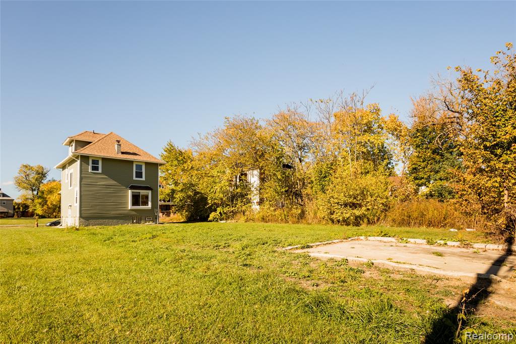 2592 Harding Street, Detroit, MI 48214 — Photo 51