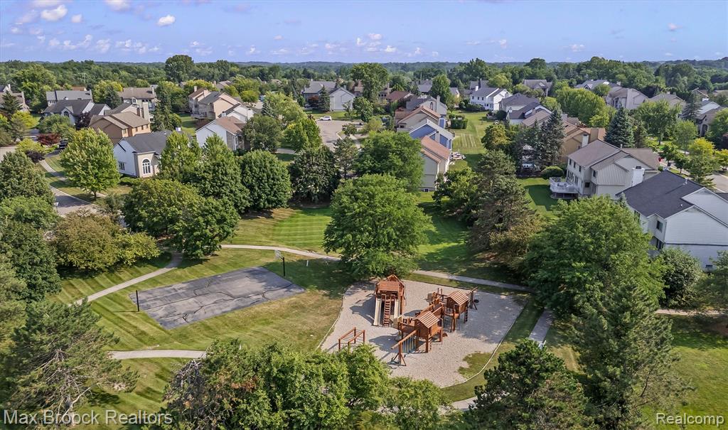5101 Village Commons Drive, West Bloomfield, MI — Photo 66