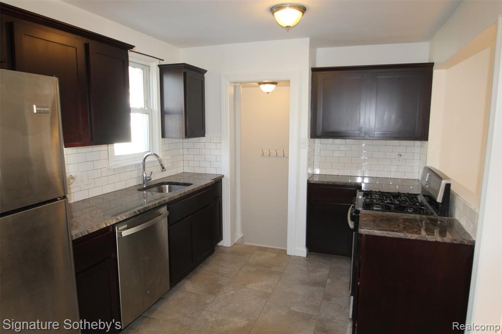 760 WORDSWORTH Street, Ferndale, MI 48220 — Photo 4