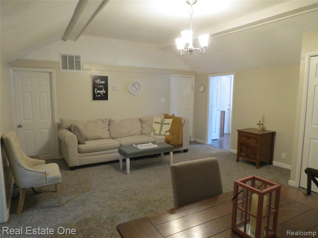 1648 Lombardy, Highland, MI 48356 — Photo 8
