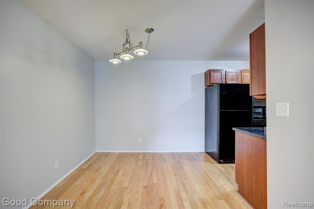 2445 TORQUAY Avenue, 203, Royal Oak, MI 48073 — Photo 8
