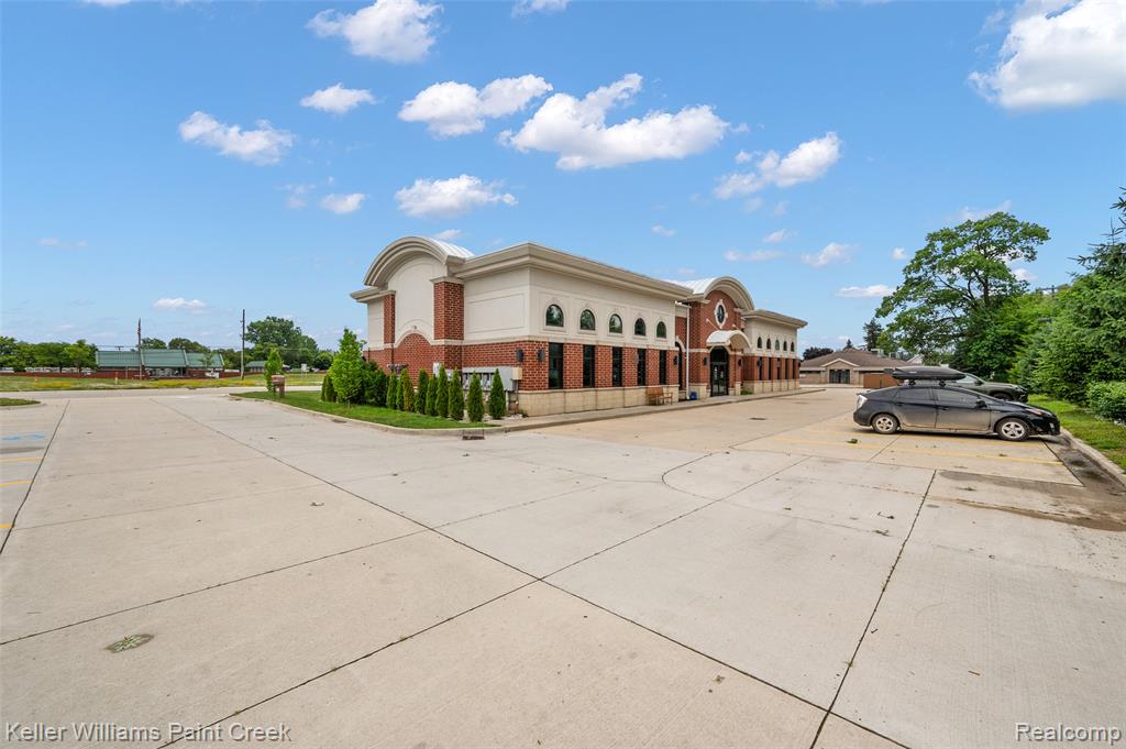 42301 Mound Road, Sterling Heights, MI 48314 — Photo 3