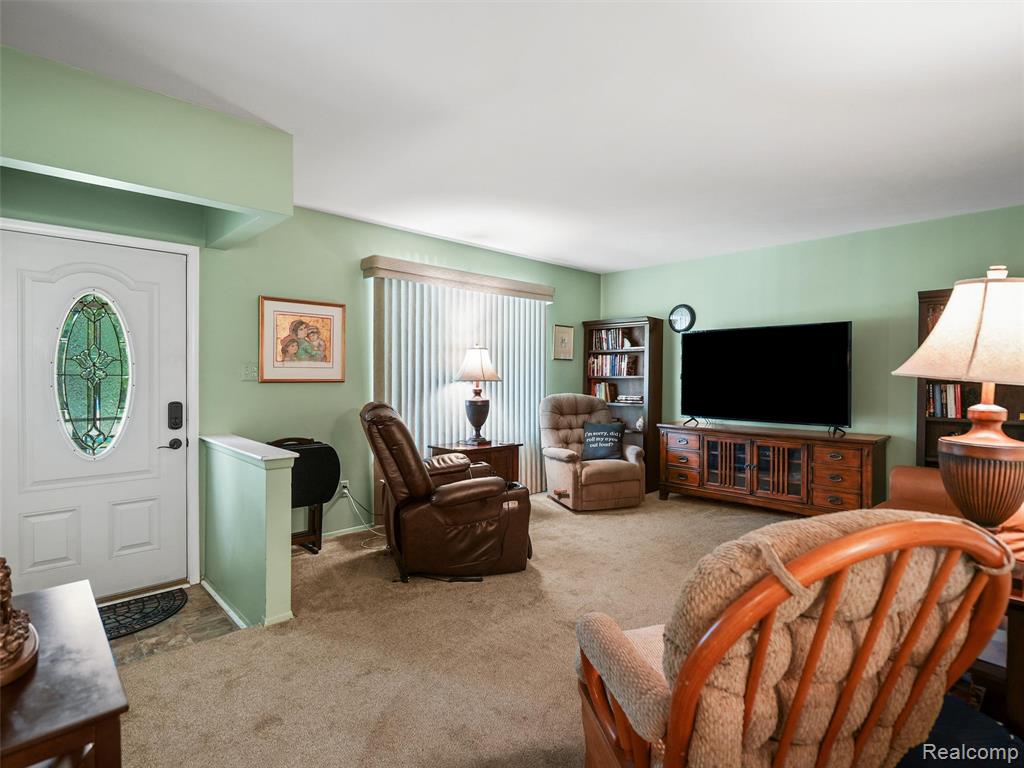 46275 W 11 Mile Rd, Novi, MI — Photo 25
