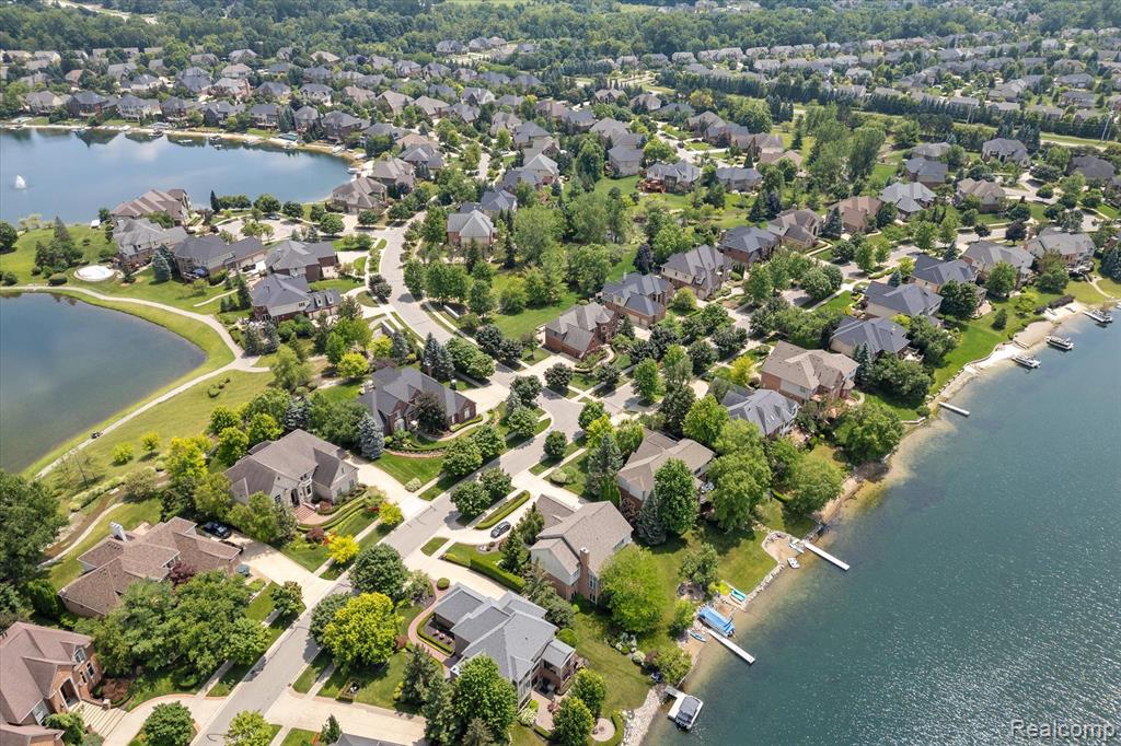 17712 PARKSHORE Drive, Northville, MI 48168 — Photo 72