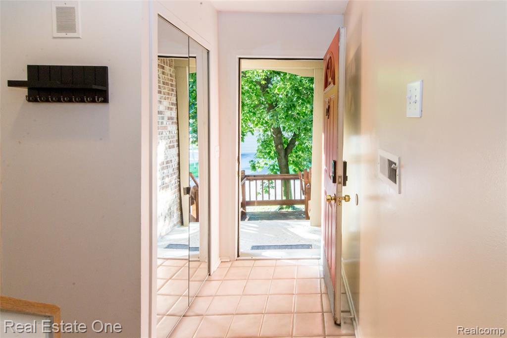 4161 Breckenridge Drive, West Bloomfield, MI — Photo 10
